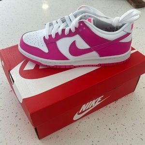 Pink Nike pandas